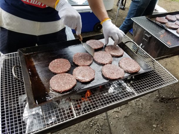 ラクダとカンガルーのバーガー