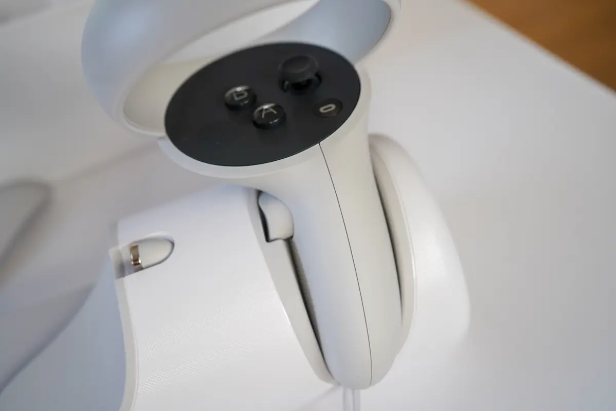 Oculus Quest 2を置くだけ充電できるAnkerの充電台を購入 | Dream Seed
