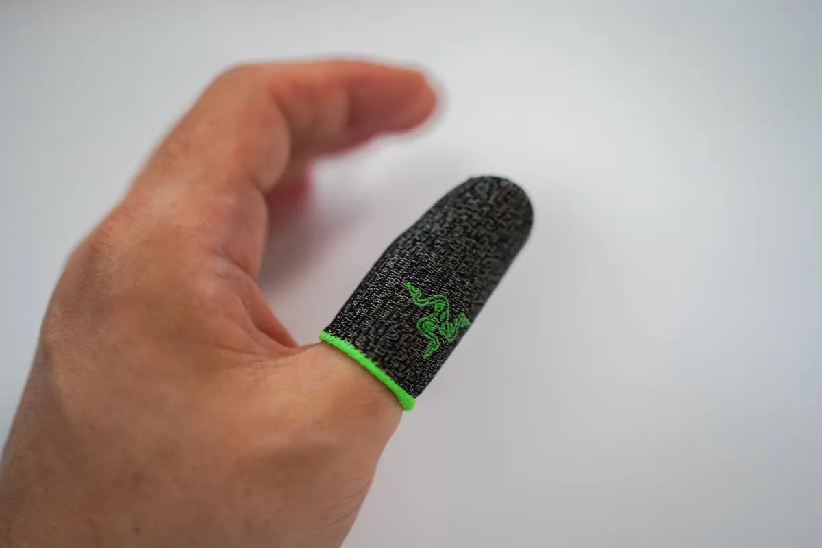 Razerのスマホ向けゲーミング指サック「GAMING FINGER SLEEVE