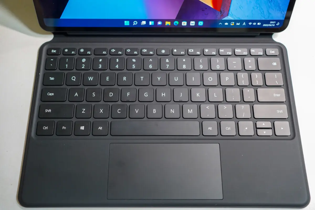 HUAWEIの軽量タブレットPC「Matebook E」インプレッション | Dream Seed