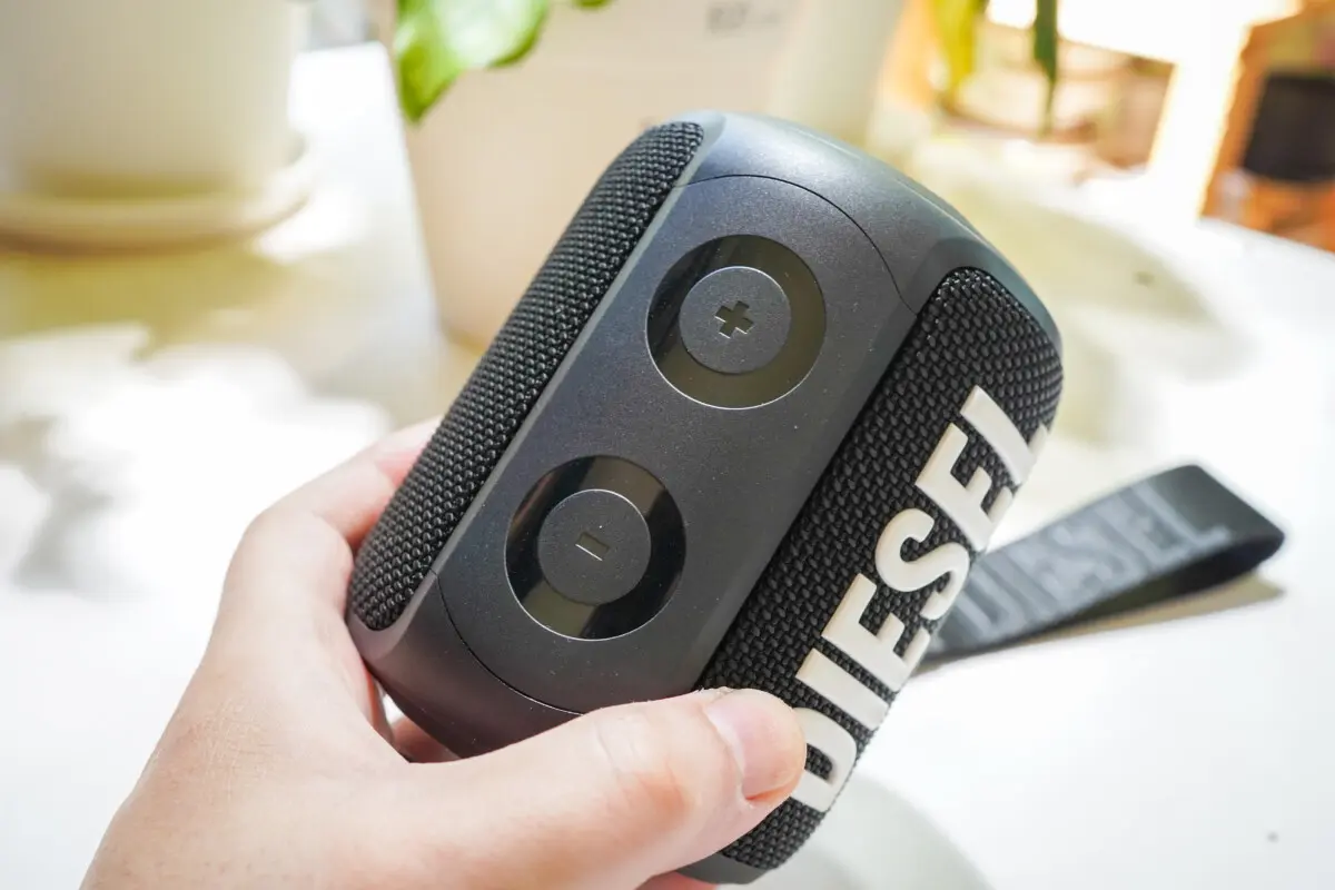 【Bluetooth スピーカー】DIESEL ダブルサブウーファー 防水 Amazon.co.jp: DIESEL Bluetooth スピーカー ダブルサブ