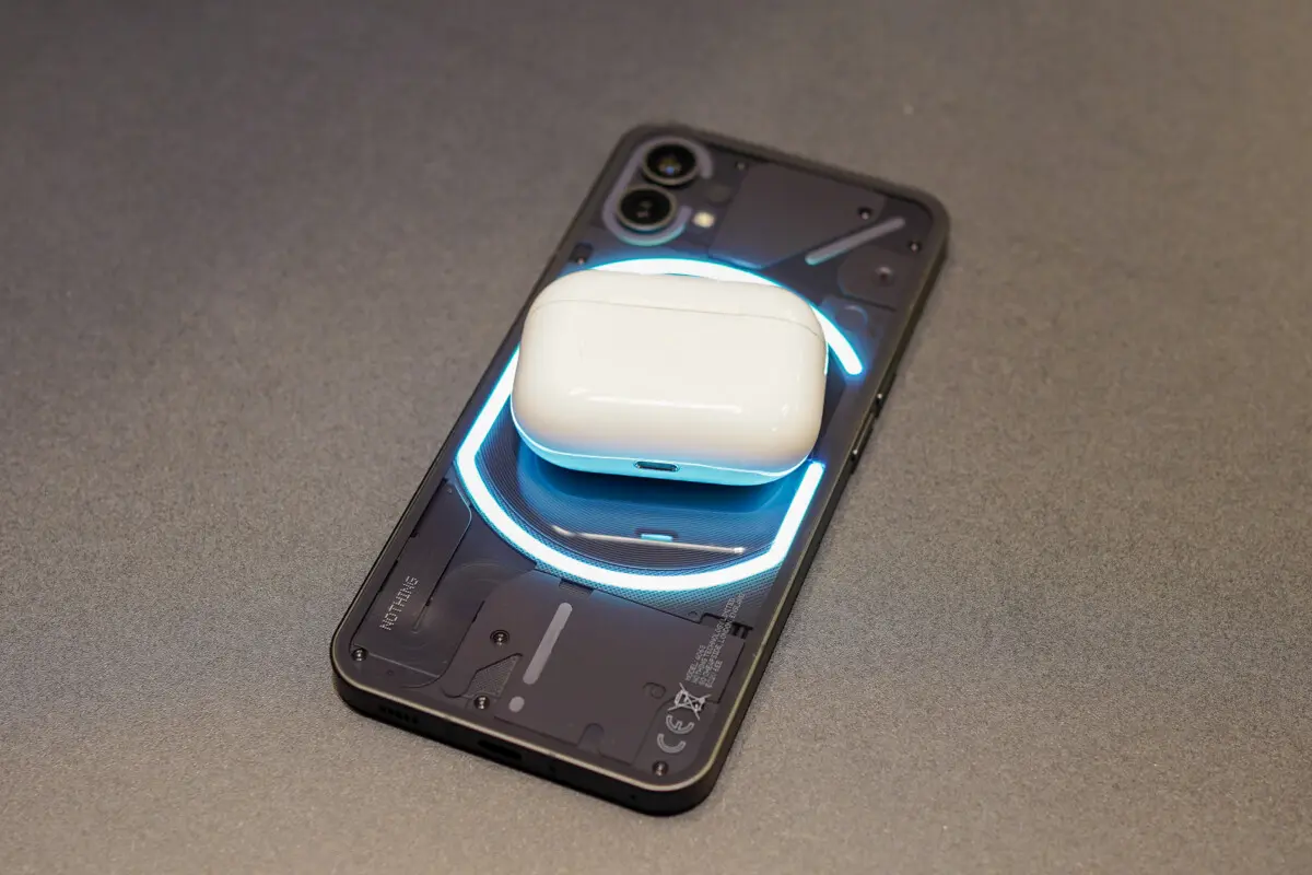 nothing phone 1 ジャンク(落下の画面割れフレームキズ有り) nothing phone 1 ジャンク(落下の画面割れフレームキズ有り)