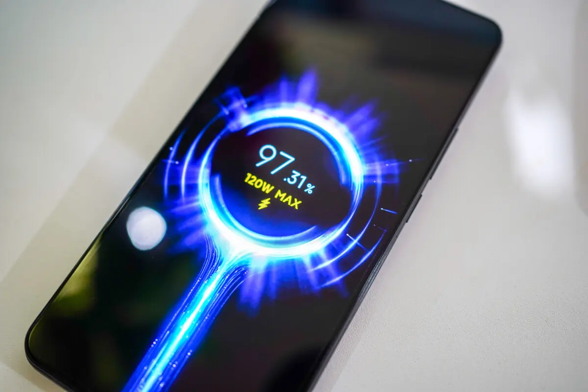Xiaomi 12T pro 本体 120W充電器付き 本当に神ってるのか!? “神ジューデン”こと「Xiaomi 12T Pro」の