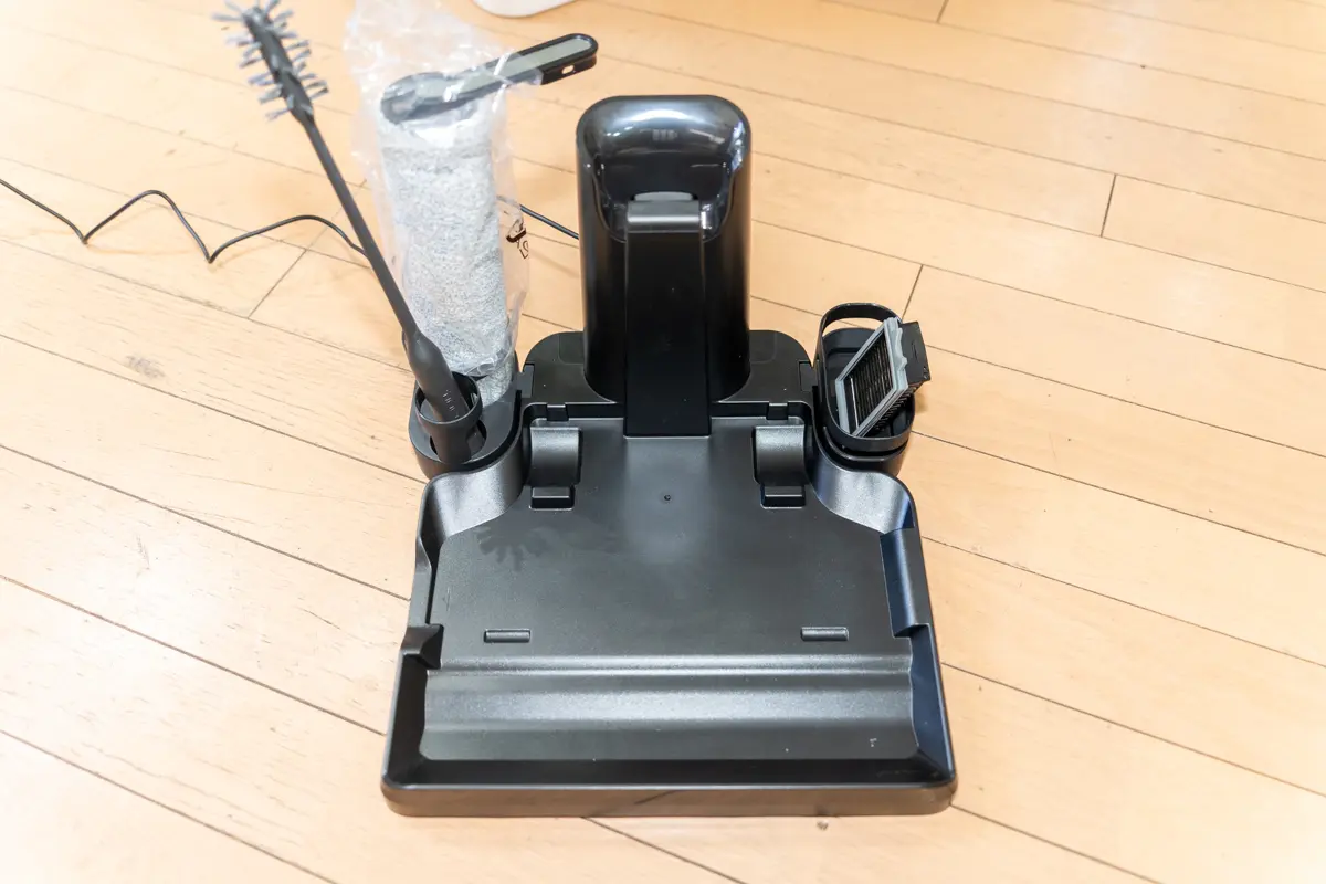 ハンディクリーナーにもなるスティック型水拭き掃除機「FLOOR