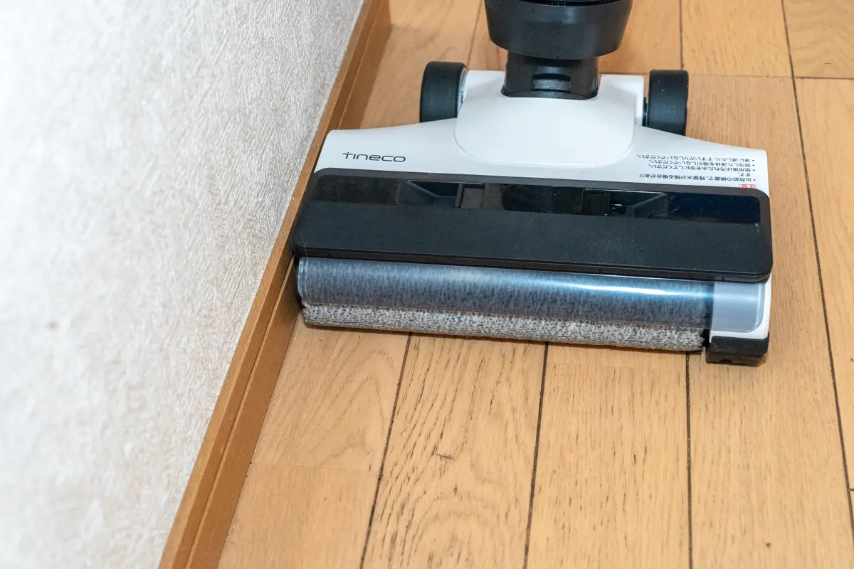 ハンディクリーナーにもなるスティック型水拭き掃除機「FLOOR ONE S5