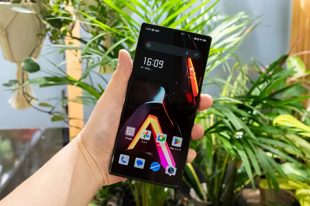 物理ファン搭載のゲーミングスマホ「REDMAGIC 9 Pro」レビュー