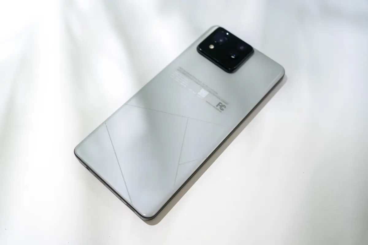Zenfone 11 Ultraレビュー 中身はROG Phone 8とほぼ共通で少し Zenfone 11 Ultraレビュー 中身はROG Phone 8とほぼ共通で少し