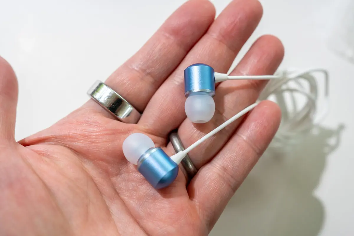 Xiaomiの780円USB-Cイヤホンとダイソーの550円イヤホンを聞き