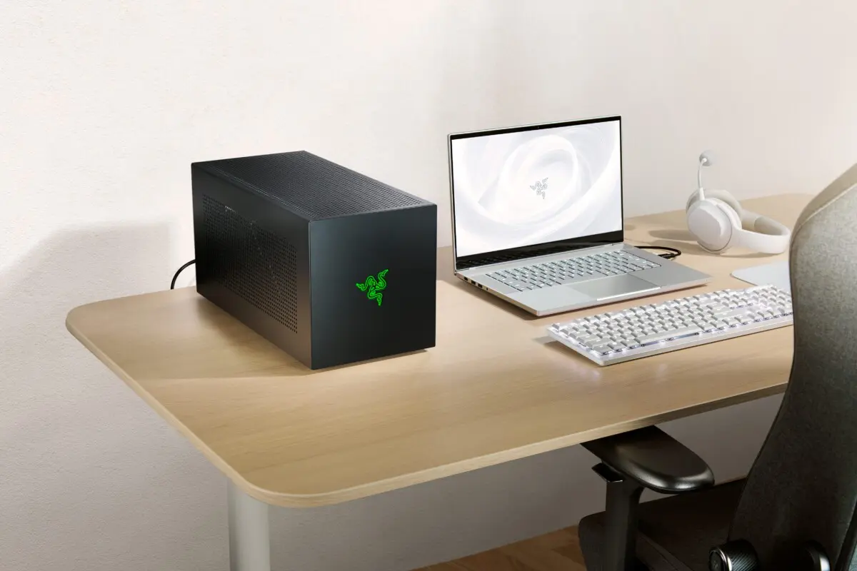 Thunderbolt 5対応のeGPU「Razer Core X V2」、10月10日発売