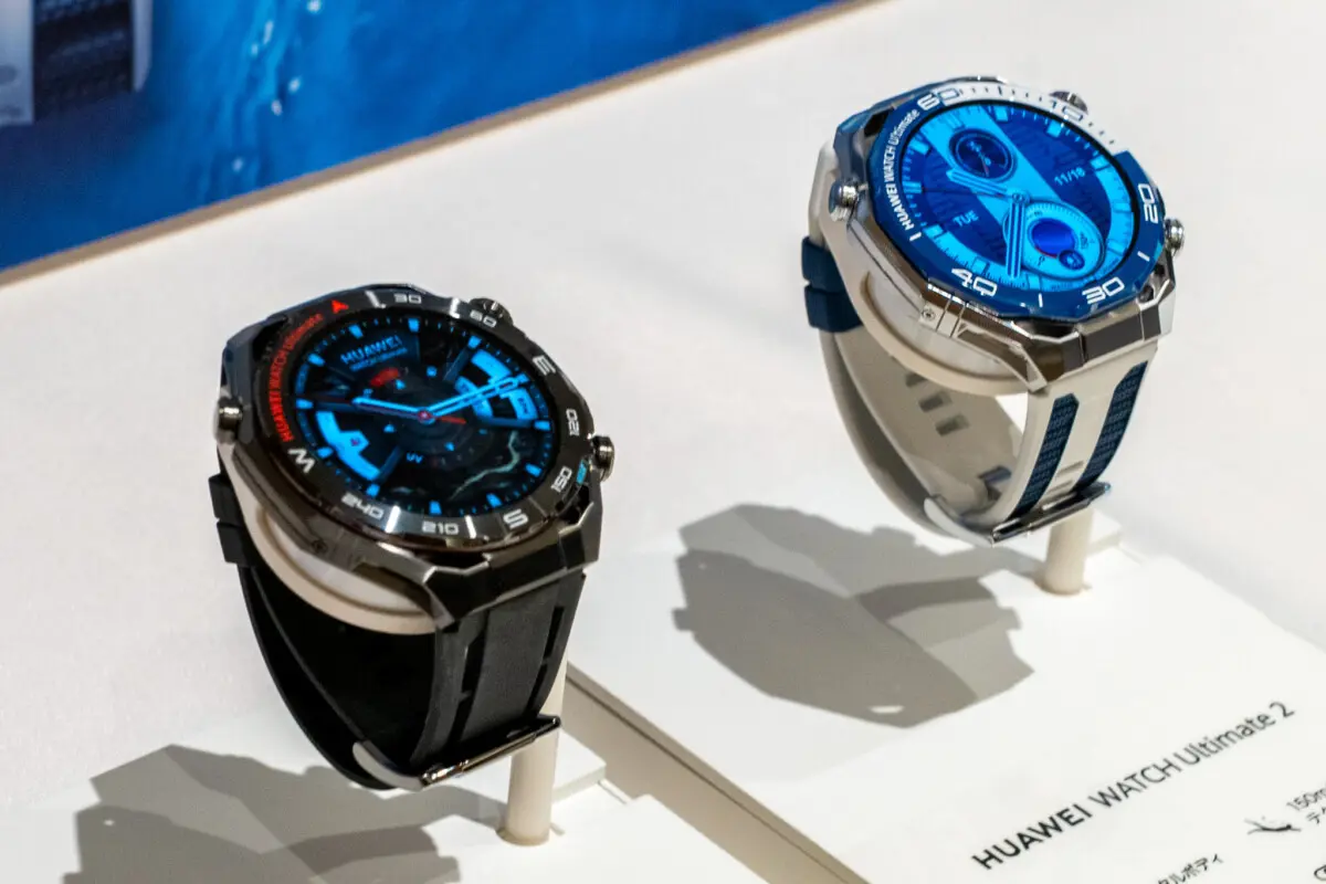 ソナー搭載で水中でもコミュニケーション可能に HUAWEI WATCH Ultimate