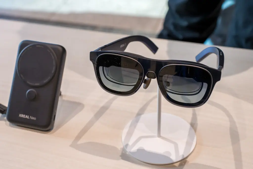 XREAL、最新XRグラス「XREAL 1S」を発表。光学系の強化と3D変換に対応