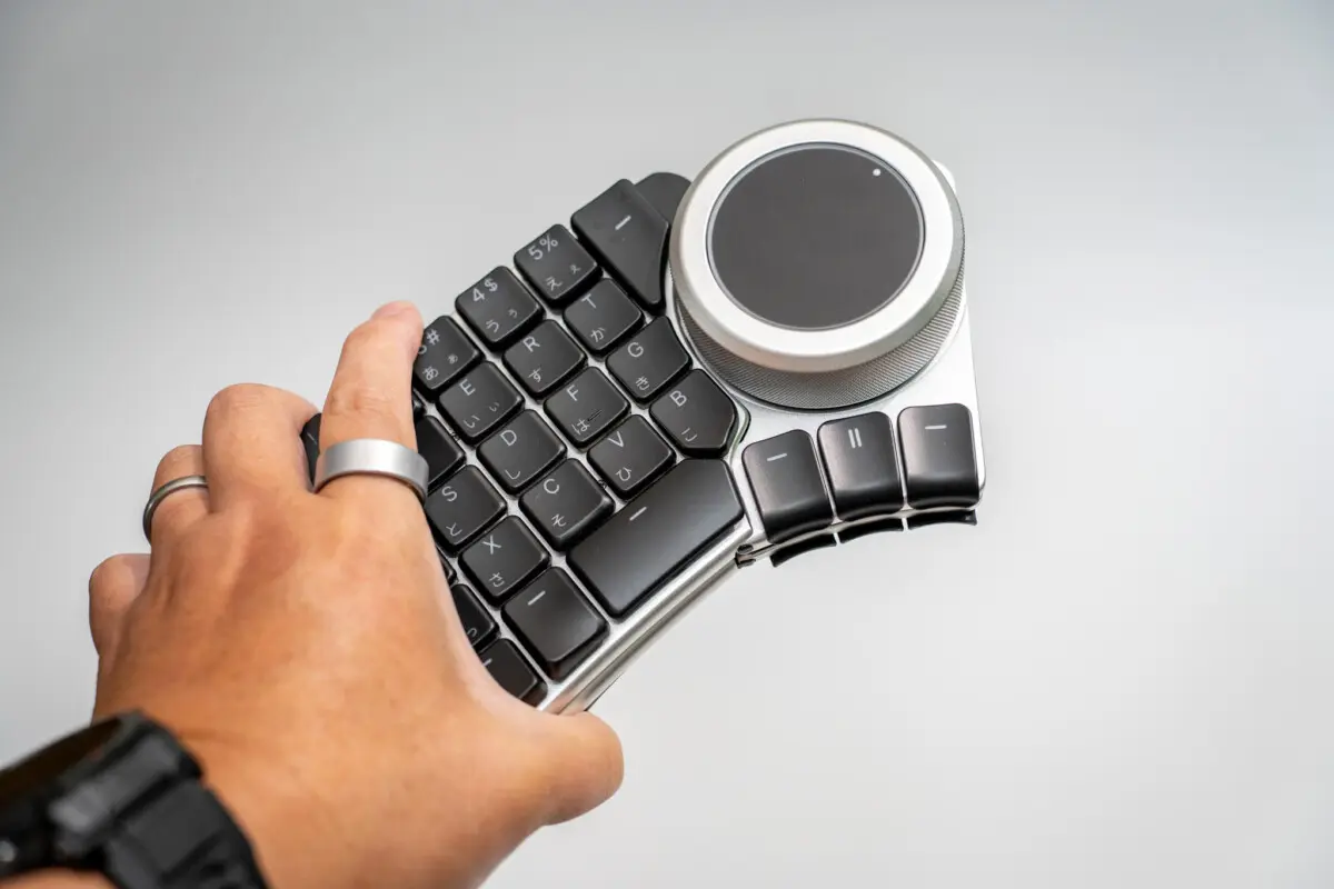 モジュール交換式の分割キーボード「Naya Create」日本語配列モデルが