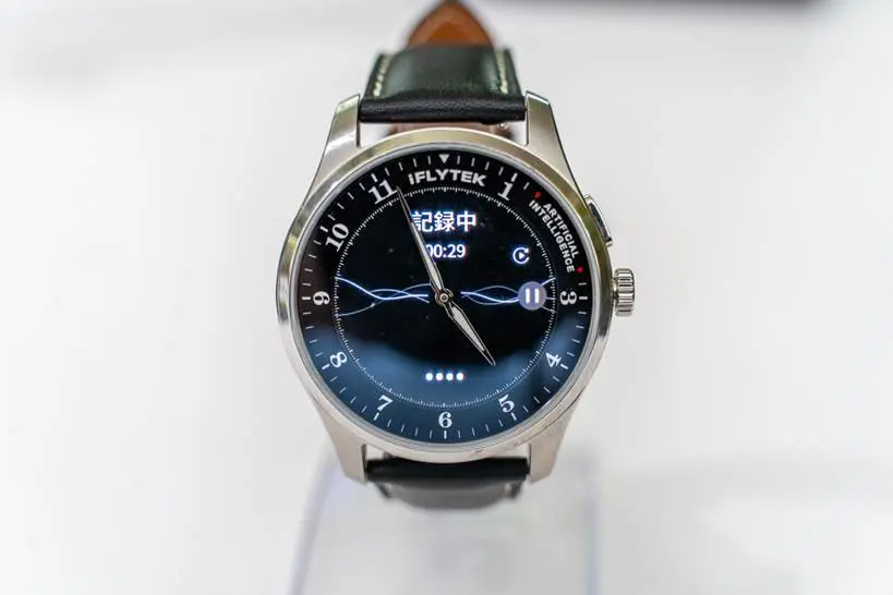 iFLYTEK AIWATCH レビュー：アナログとAIが融合したビジネス特化型