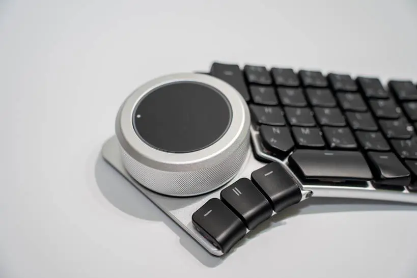 Naya Create 無線 分割キーボード 本体およびTouch, Tune トラックボールも装着可能！ カスタマイズできる左右分割キーボード