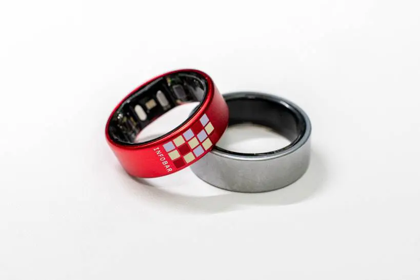 スマートリングがアクセサリーに INFOBARコラボモデルを試す【PR