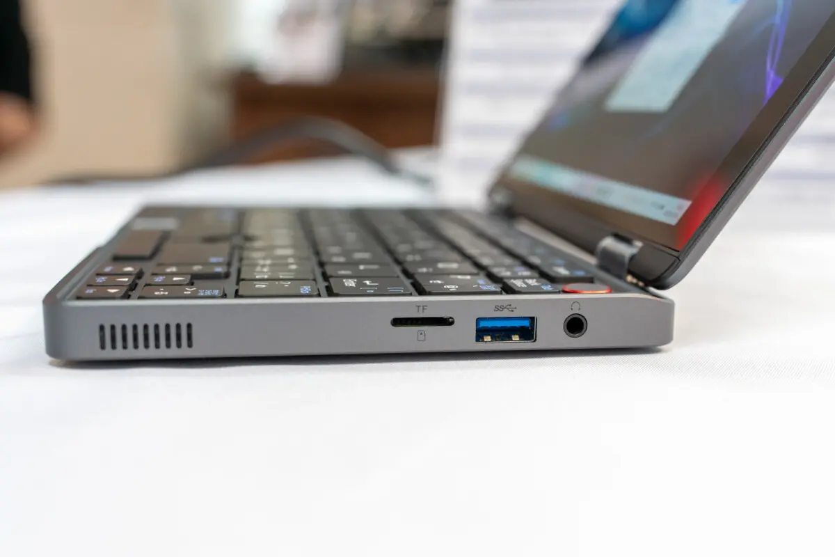久しぶりの8インチUMPC「TENKU Pocket 8」発表 Core i3にRAM16GBで9万