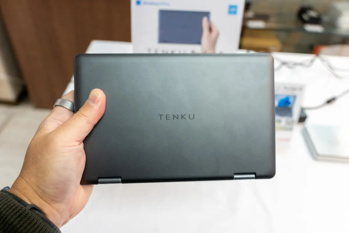 久しぶりの8インチUMPC「TENKU Pocket 8」発表 Core i3にRAM16GBで9万