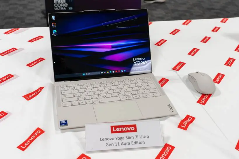 Lenovo、Yoga Gen 11シリーズを発表——975gの薄型軽量フラッグシップや
