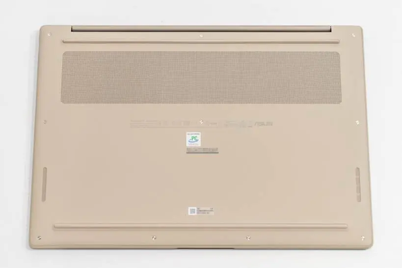 16型OLEDで約1.2kg。Snapdragon X2 Elite Extreme搭載の「ASUS Zenbook