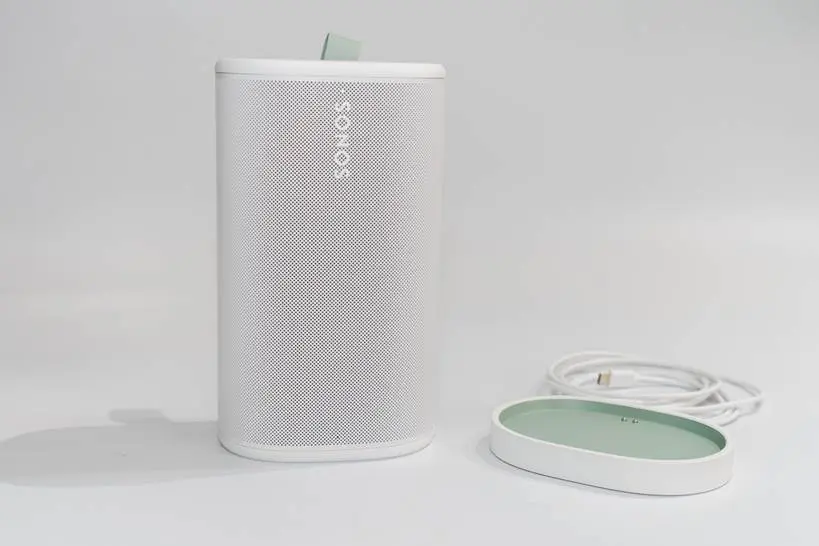 Sonos Playレビュー 充電ベースが便利な、“持ち歩ける”ホーム