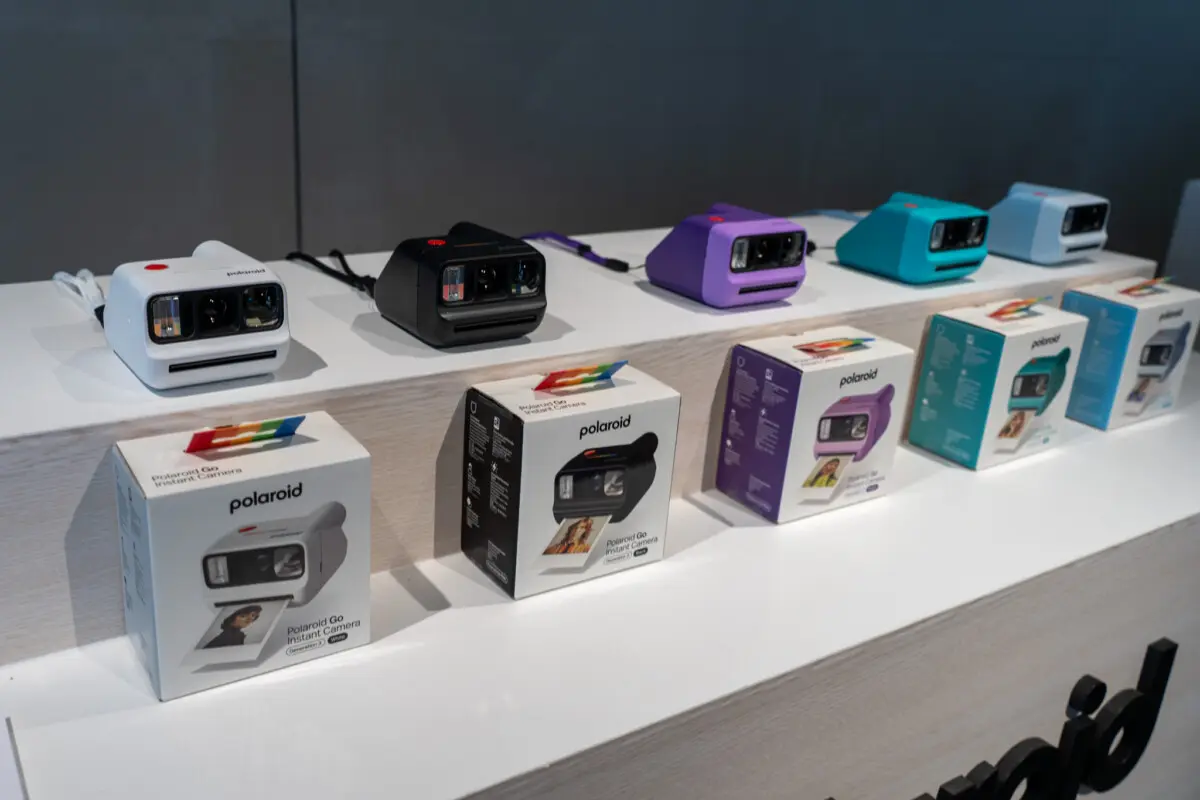 ポラロイド、世界最小インスタントカメラ「Polaroid Go Generation 3