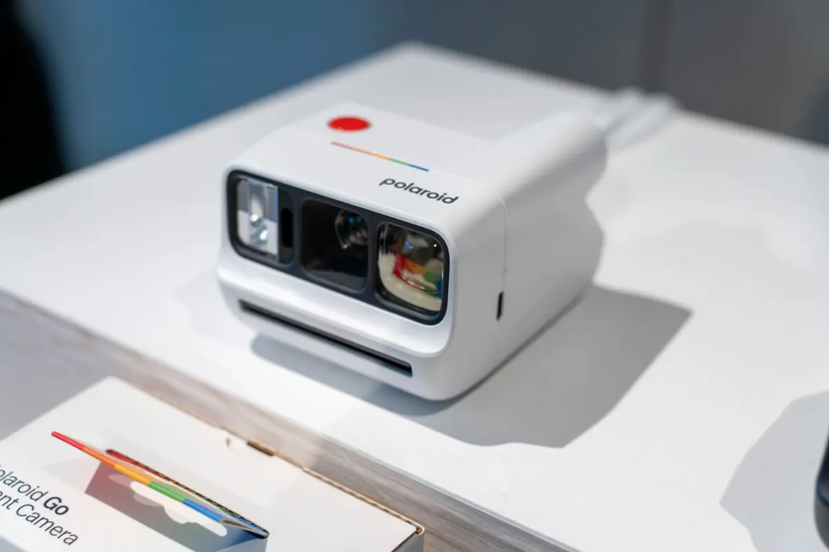 ポラロイド、世界最小インスタントカメラ「Polaroid Go Generation 3