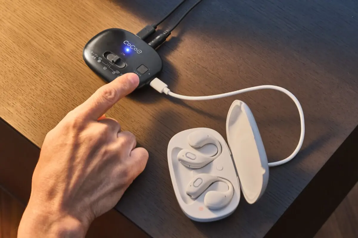 耳をふさがずに日常を拡張する、NTTの最新音響技術が詰まった集音器